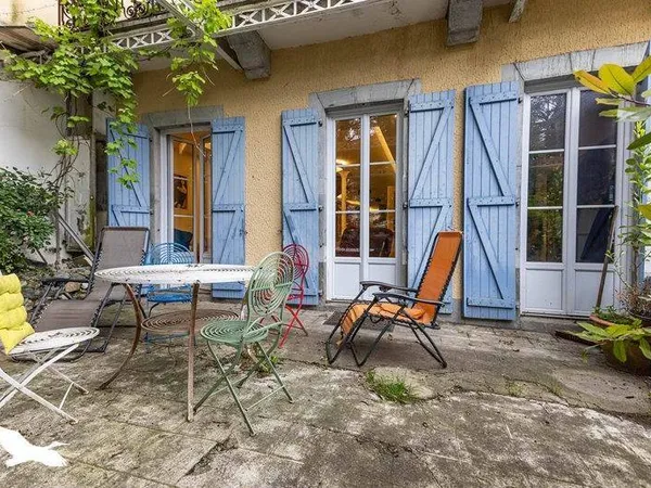 Appartement 7 pièces 242 m²