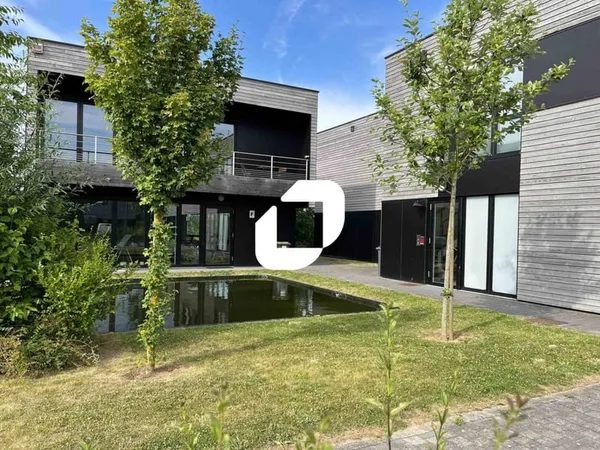 Bureaux 247 m²