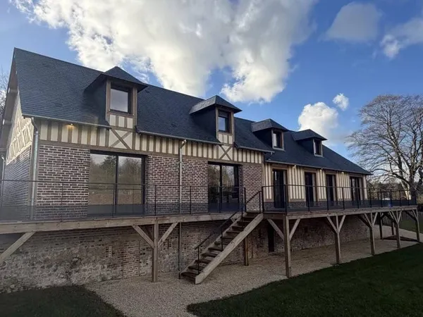 Maison 6 pièces 205 m²