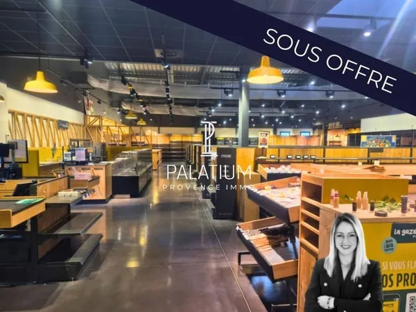 Local commercial 541 m²