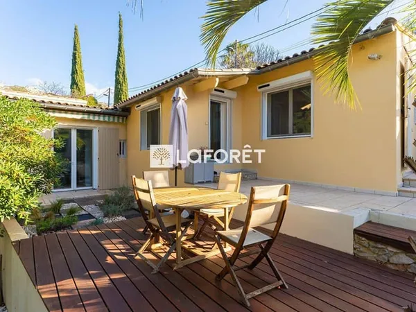 Maison de plain-pied 5 pièces 150 m²