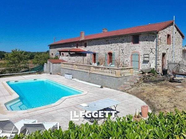Maison 9 pièces 312 m²
