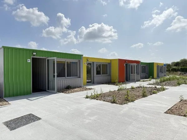 Local 4 pièces 55 m²