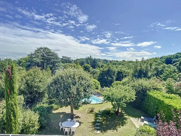 Maison 9 pièces 198 m²