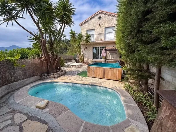 Villa 6 pièces 174 m²