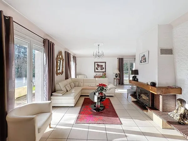 Maison 7 pièces 170 m²
