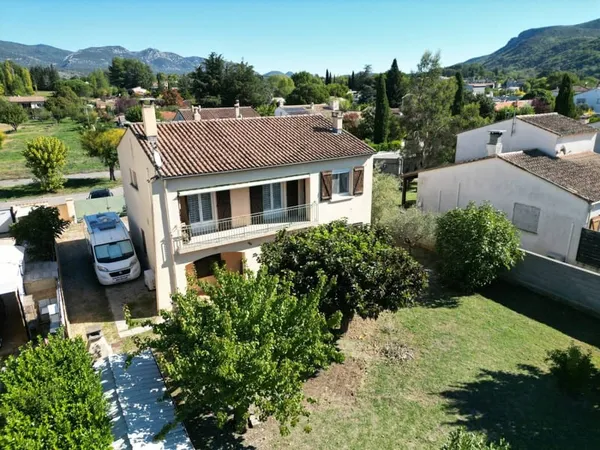 Maison 6 pièces 102 m²