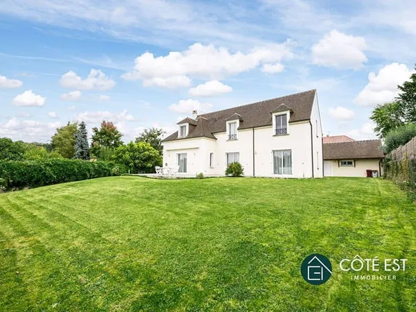 Maison 8 pièces 224 m²