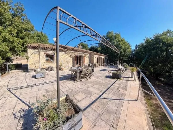 Maison 8 pièces 154 m²