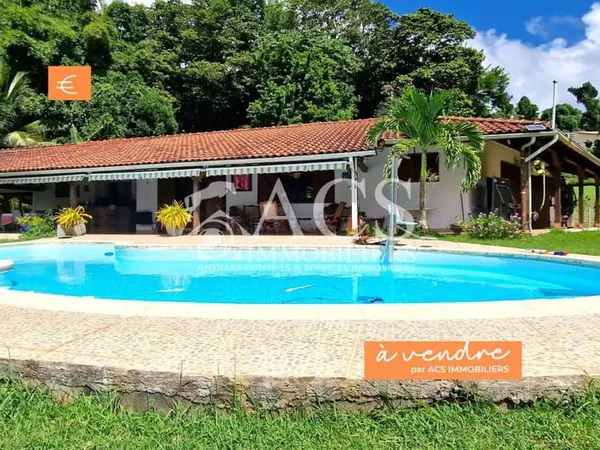 Maison de plain-pied 5 pièces 198 m²