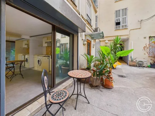 Studio 1 pièce 23 m²