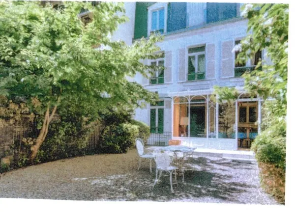 Maison 12 pièces 450 m²