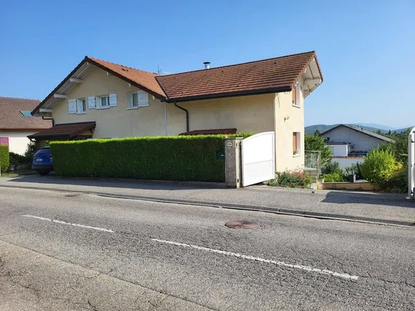 Maison 8 pièces 231 m²
