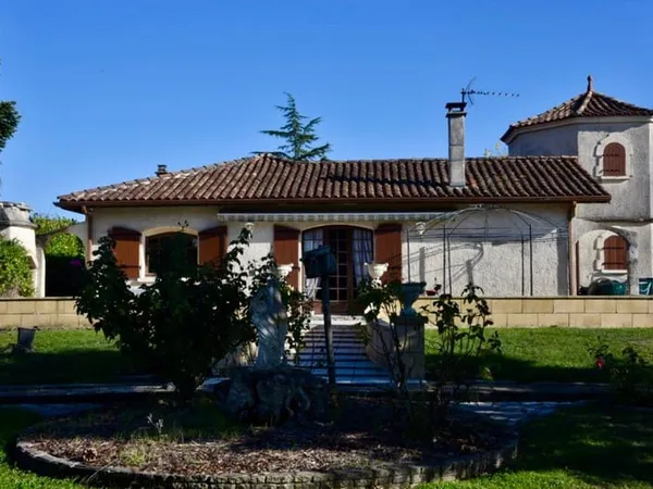 Maison 7 pièces 216 m²