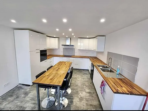 Maison 5 pièces 180 m²