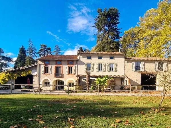 Maison 20 pièces 474 m²