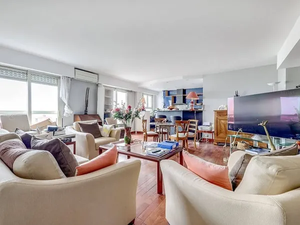 Appartement 6 pièces 152 m²