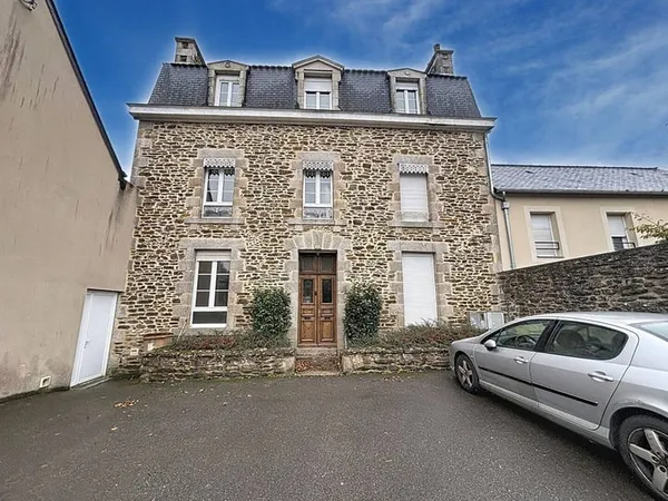 Immeuble 10 pièces 139 m²