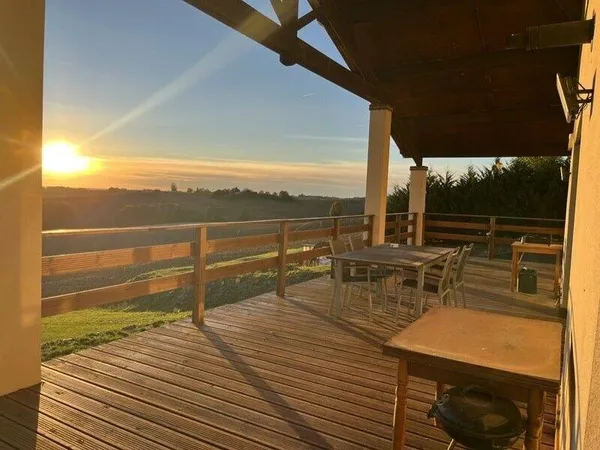 Maison 6 pièces 234 m²