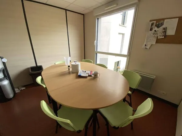 Bureaux 166 m²