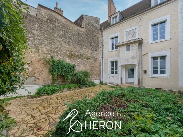 Maison 8 pièces 204 m²