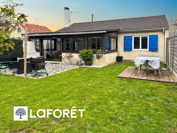 Maison de plain-pied 5 pièces 110 m²