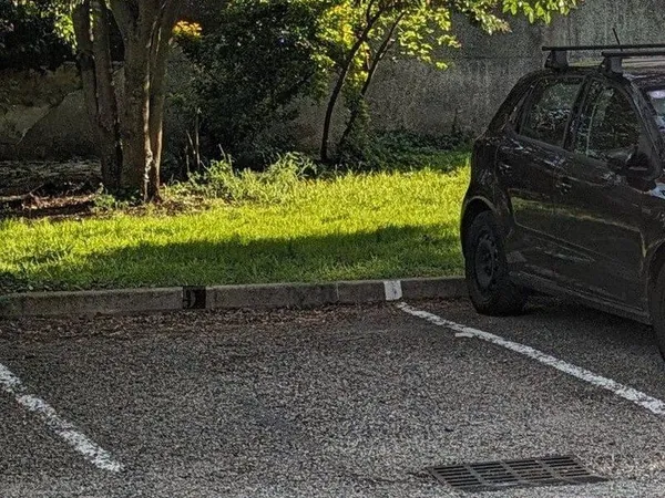 Parking 13 m²