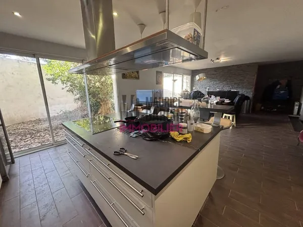 Maison de plain-pied 5 pièces 180 m²