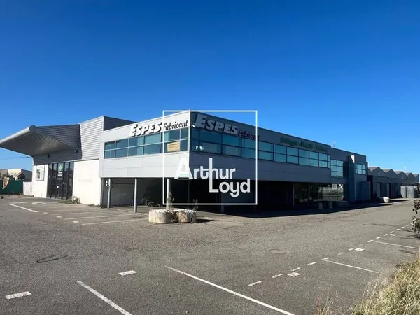 Local commercial 1321 m²