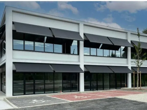 Local d'activité 449 m²