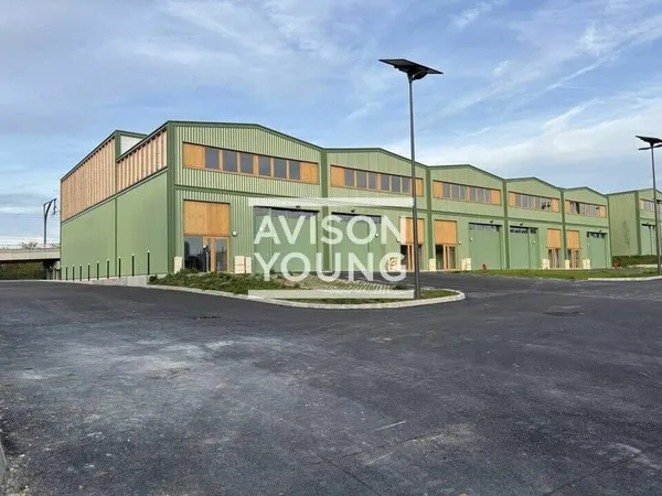 Local d'activité 383 m²