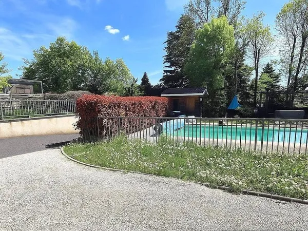 Maison 6 pièces 193 m²