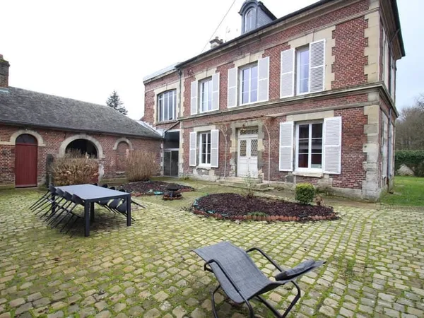 Maison 10 pièces 194 m²