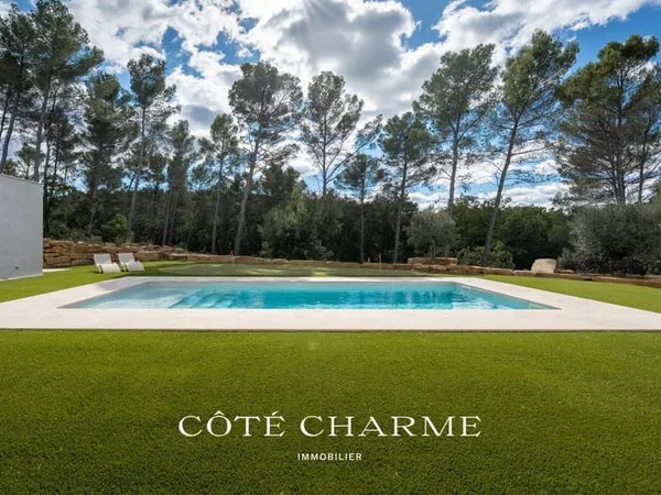 Villa 7 pièces 220 m²