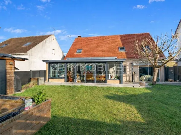 Maison 7 pièces 200 m²