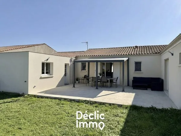 Maison de plain-pied 7 pièces 177 m²