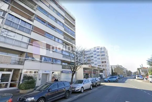 Local commercial 101 m²