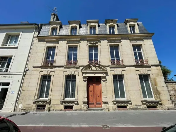 Maison 13 pièces 360 m²