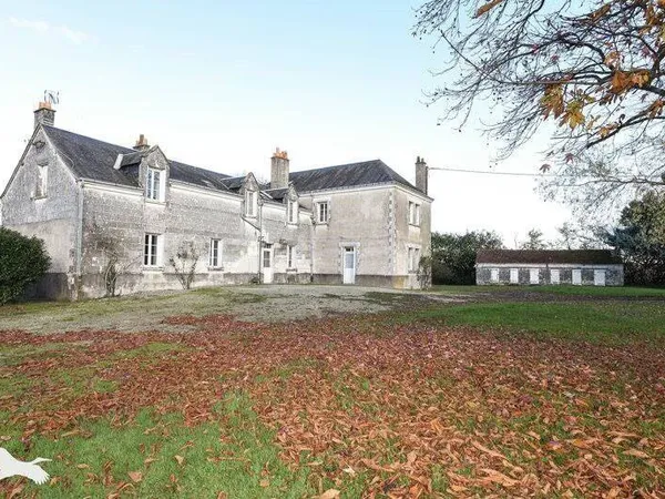 Maison de plain-pied 13 pièces 400 m²