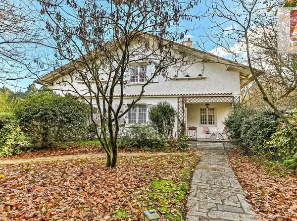 Maison 7 pièces 213 m²