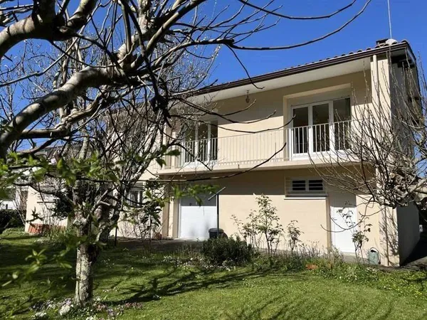 Maison 5 pièces 140 m²