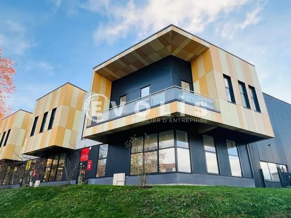 Local d'activité 811 m²