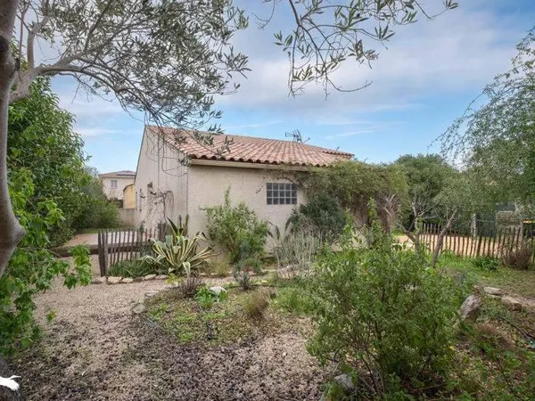 Maison de plain-pied 5 pièces 146 m²