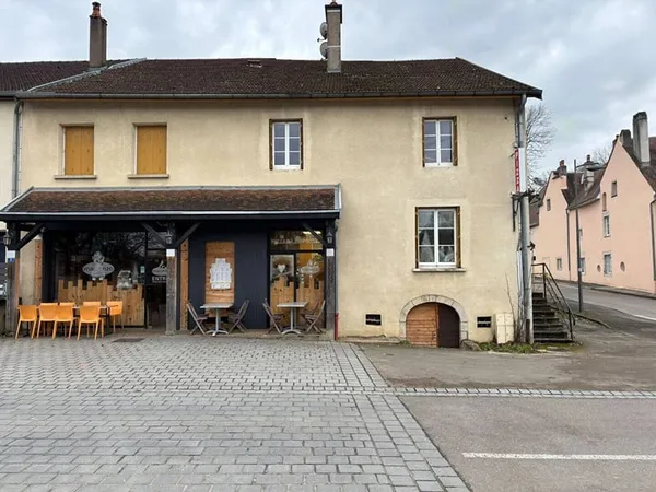 Fonds de commerce 3 pièces 210 m²