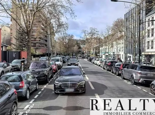 Boutique 165 m²