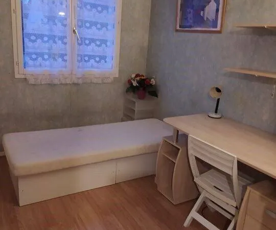 Studio 1 pièce 12 m²
