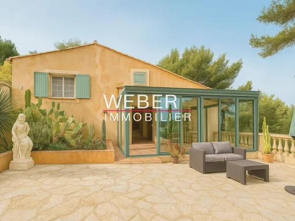 Maison 7 pièces 267 m²