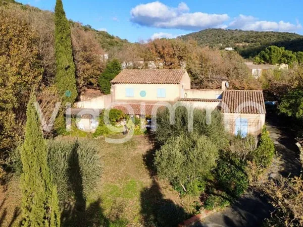 Maison 7 pièces 237 m²