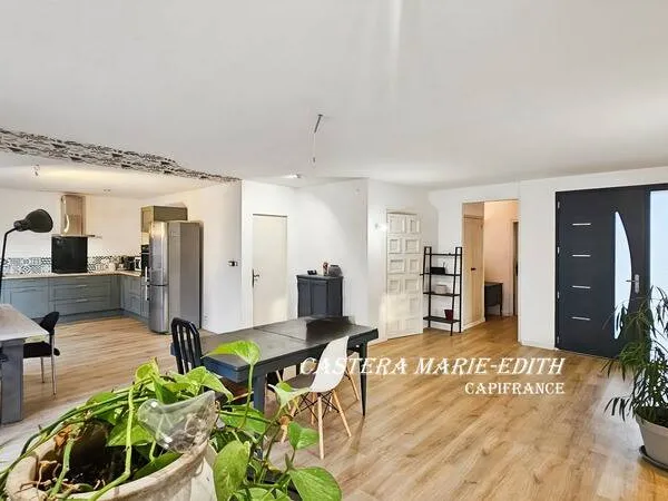 Maison 9 pièces 280 m²