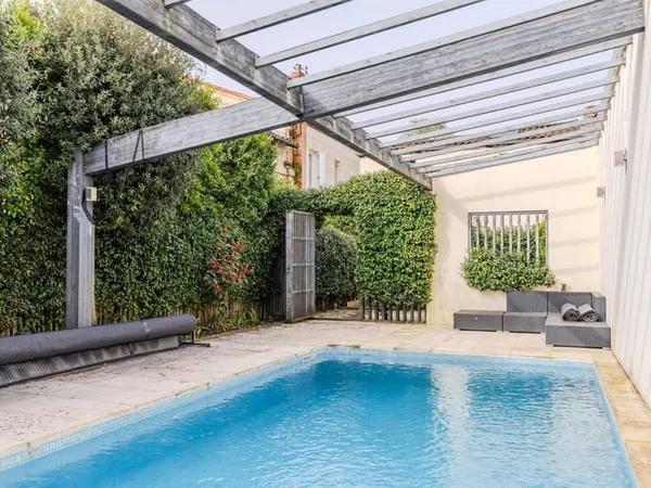 Maison 5 pièces 200 m²